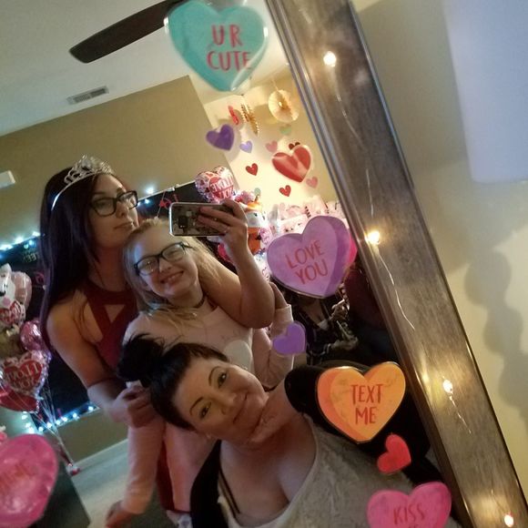 Meet your Posher, Shelby - Picture 1 of 1